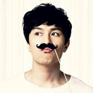 kutie pie kim dongwan with mustache no owning this pic
